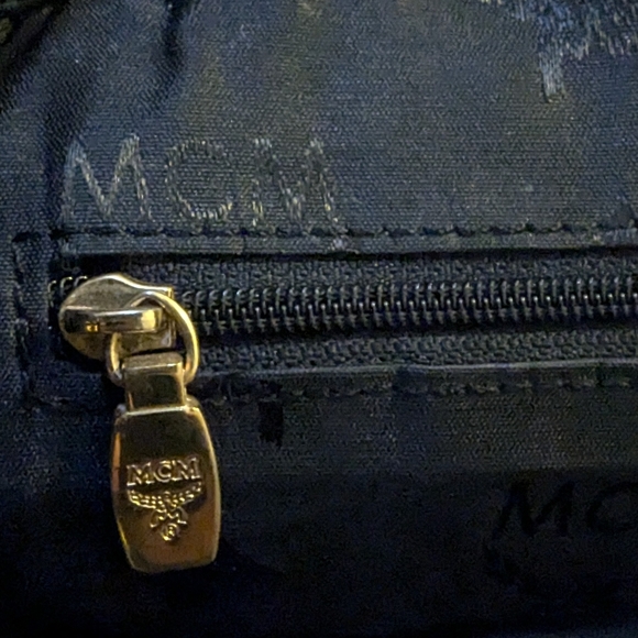 💰 !SALE! 💰 MCM Black Pebbled Calf Leather Drawstring Backpack - Picture 10 of 13